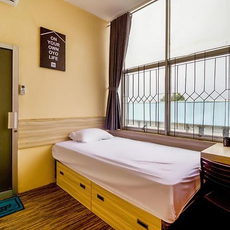 Oyo Life 3149 Guest House Ppli Bandung Exterior foto