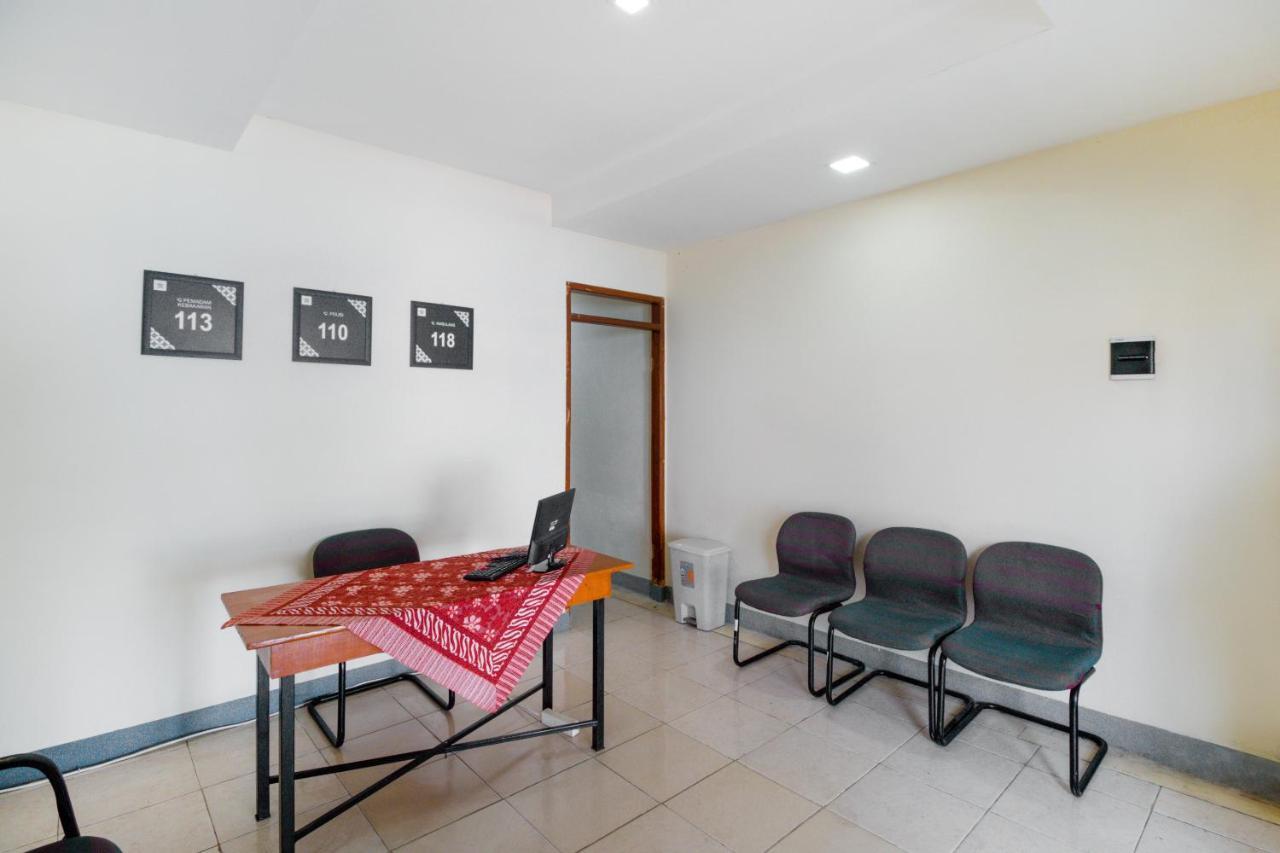 Oyo Life 3149 Guest House Ppli Bandung Exterior foto