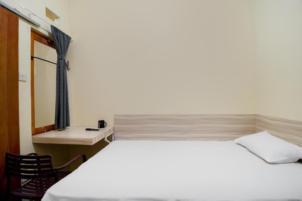 Oyo Life 3149 Guest House Ppli Bandung Exterior foto