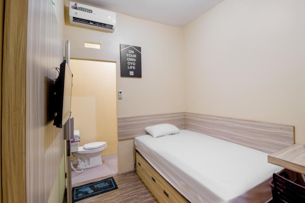 Oyo Life 3149 Guest House Ppli Bandung Exterior foto